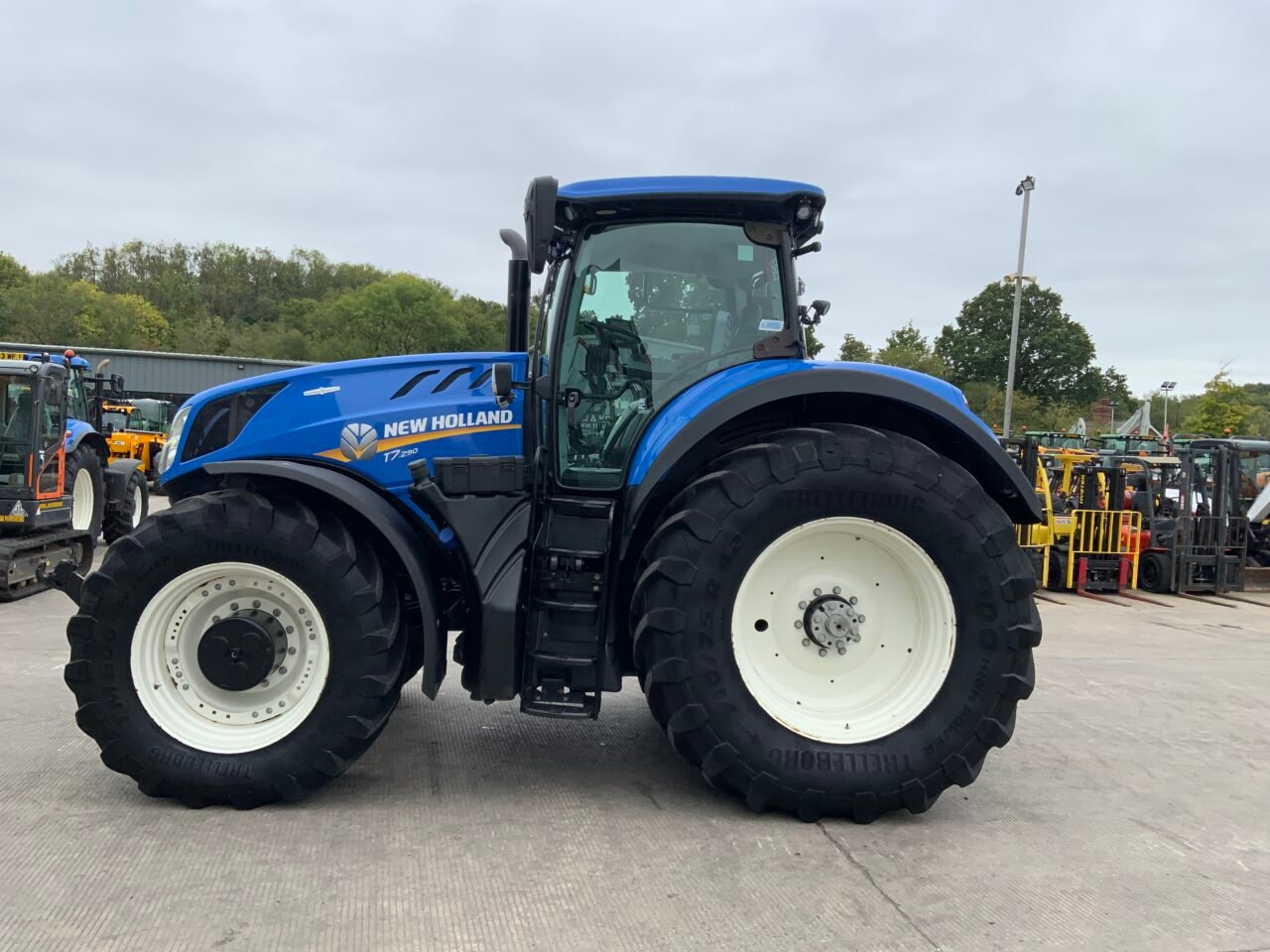 New Holland T7.290 Tractor (ST24455) - Image 9