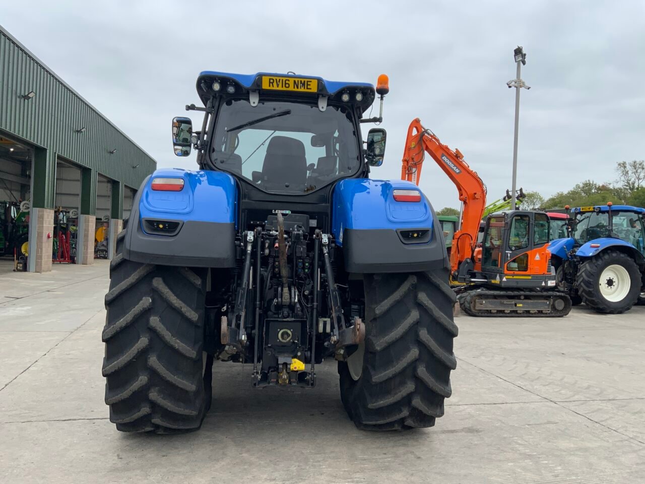 New Holland T7.290 Tractor (ST24455) - Image 8