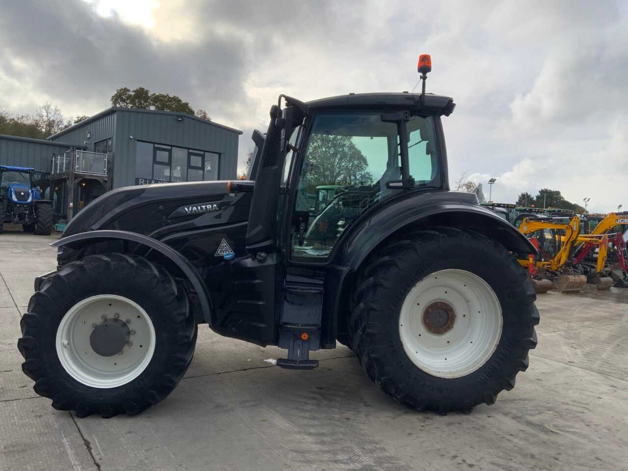 Valtra T174 Hi Tech Tractor (ST25043) - Image 15