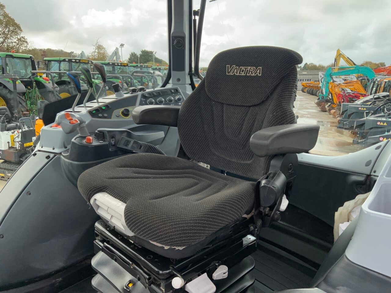 Valtra T174 Hi Tech Tractor (ST25043) - Image 8